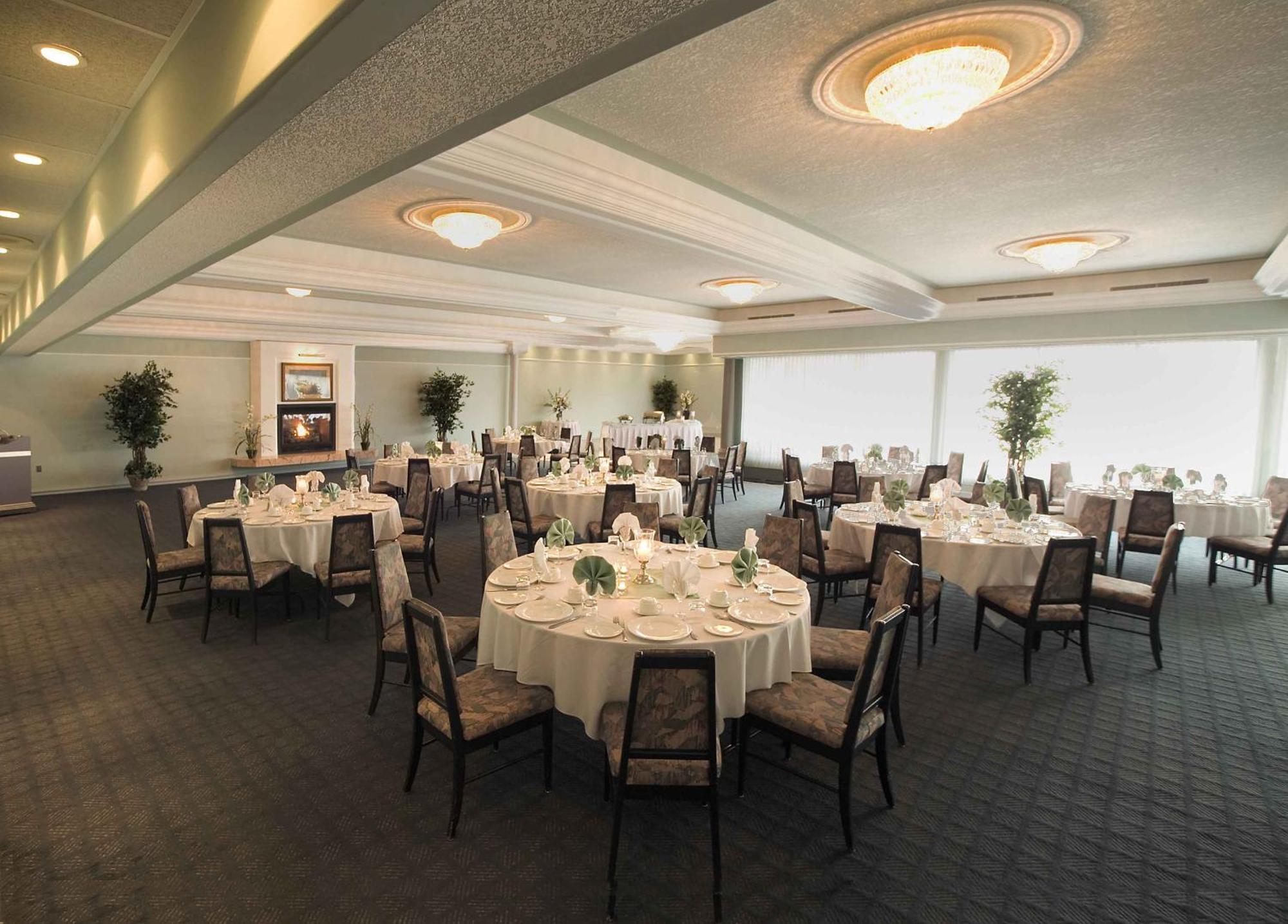 Chateau Louis Hotel & Conference Centre Edmonton Exteriér fotografie